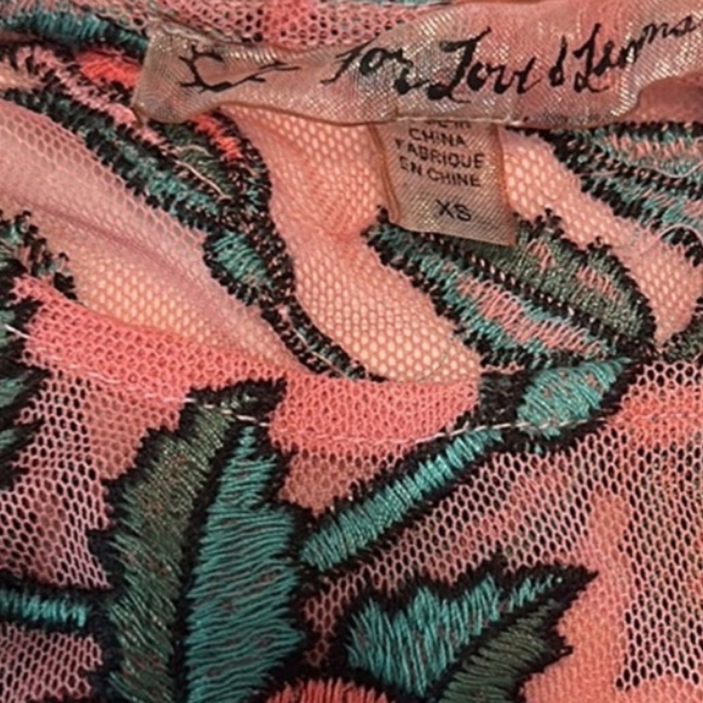 Rare For Love and Lemons Flower Orchid Crop Top Size XS & S EUC - Picture 13 of 14